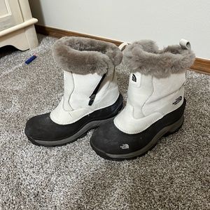 Women’s The North Face snow boot
